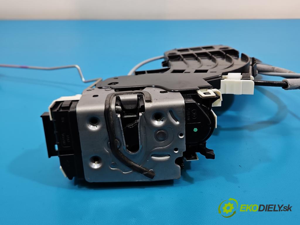 Mercedes GL II X166 2012-2015 4.7 V8 278928 340KM: automatic 250 kW 4663 cm3 5- zámok zadné ľavý A2047302935