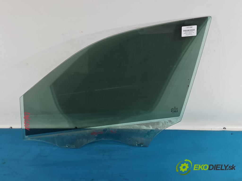 Mercedes GL II X166 2012-2015 4.7 V8 278928 340KM automatic 250 kW 4663 cm3 5- sklo dveře přední levé 