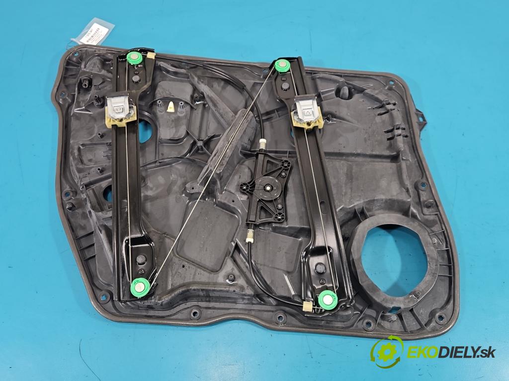 Mercedes GL II X166 2012-2015 4.7 V8 278928 340KM: automatic 250 kW 4663 cm3 5- mechanizmus okna predné pravý A1667200279