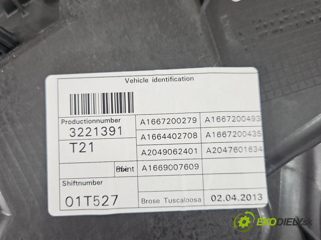 Mercedes GL II X166 2012-2015 4.7 V8 278928 340KM: automatic 250 kW 4663 cm3 5- mechanizmus okna predné pravý A1667200279