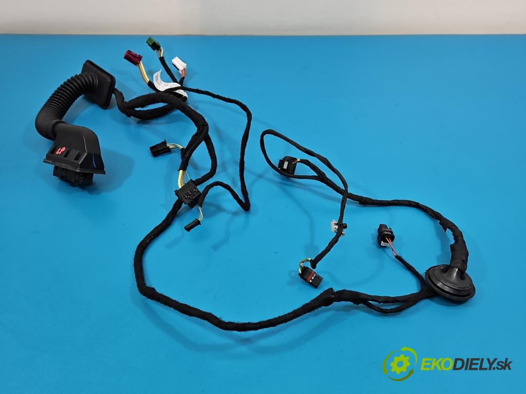 Mercedes GL II X166 2012-2015 4.7 V8 278928 340KM: automatic 250 kW 4663 cm3 5- Zväzok: dvere predné vľavo: A0009824509