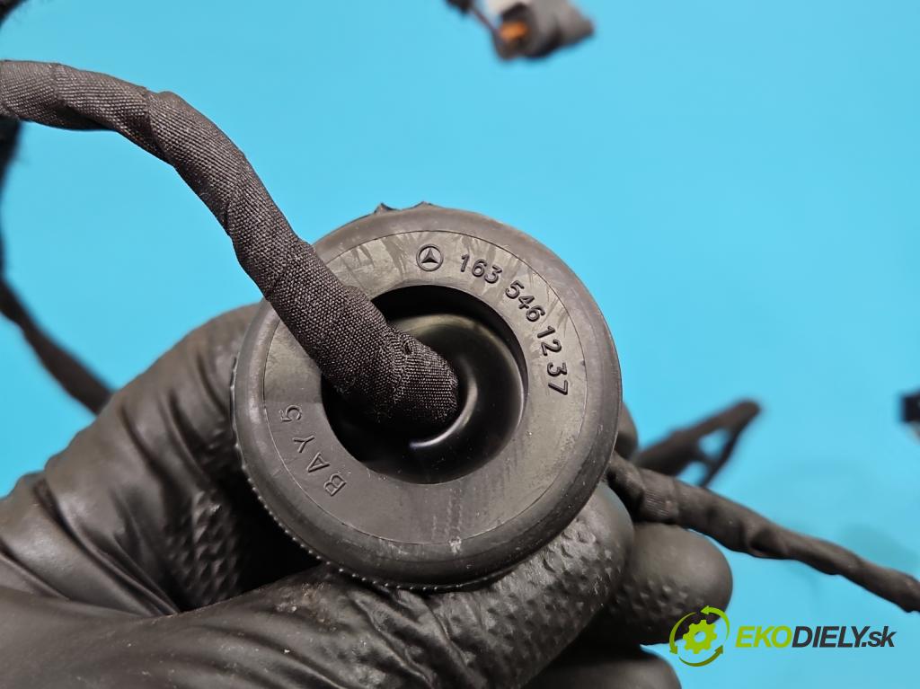 Mercedes GL II X166 2012-2015 4.7 V8 278928 340KM: automatic 250 kW 4663 cm3 5- Zväzok: dvere predné pravých 937157