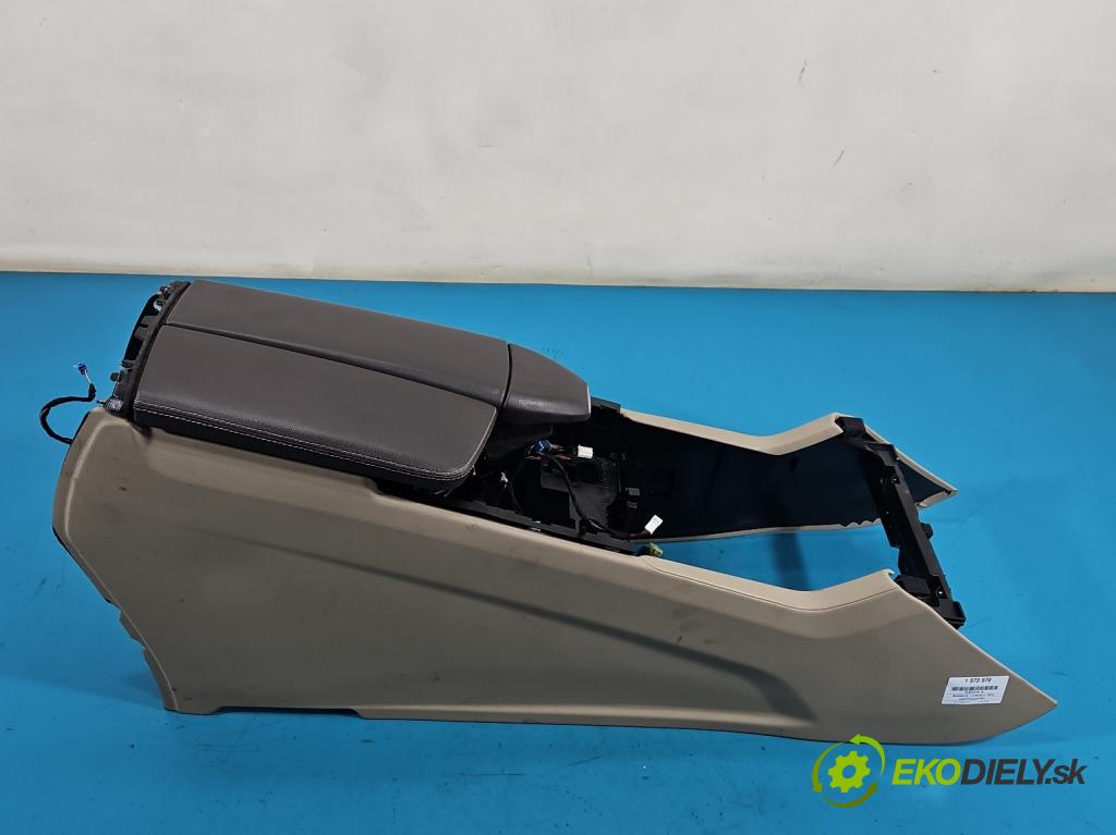 Mercedes GL II X166 2012-2015 4.7 V8 278928 340KM automatic 250 kW 4663 cm3 5- loketní opěrka A1666800819 (Loketní opěrka)