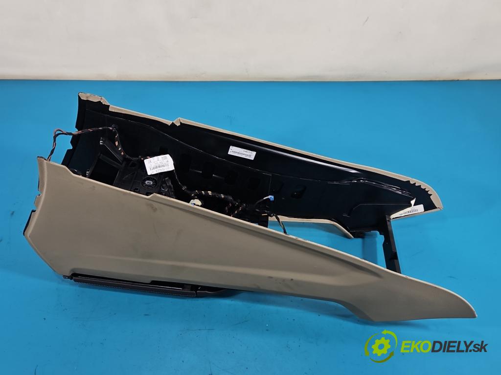 Mercedes GL II X166 2012-2015 4.7 V8 278928 340KM: automatic 250 kW 4663 cm3 5- operadlo A1666800819 (Lakťová opierka)