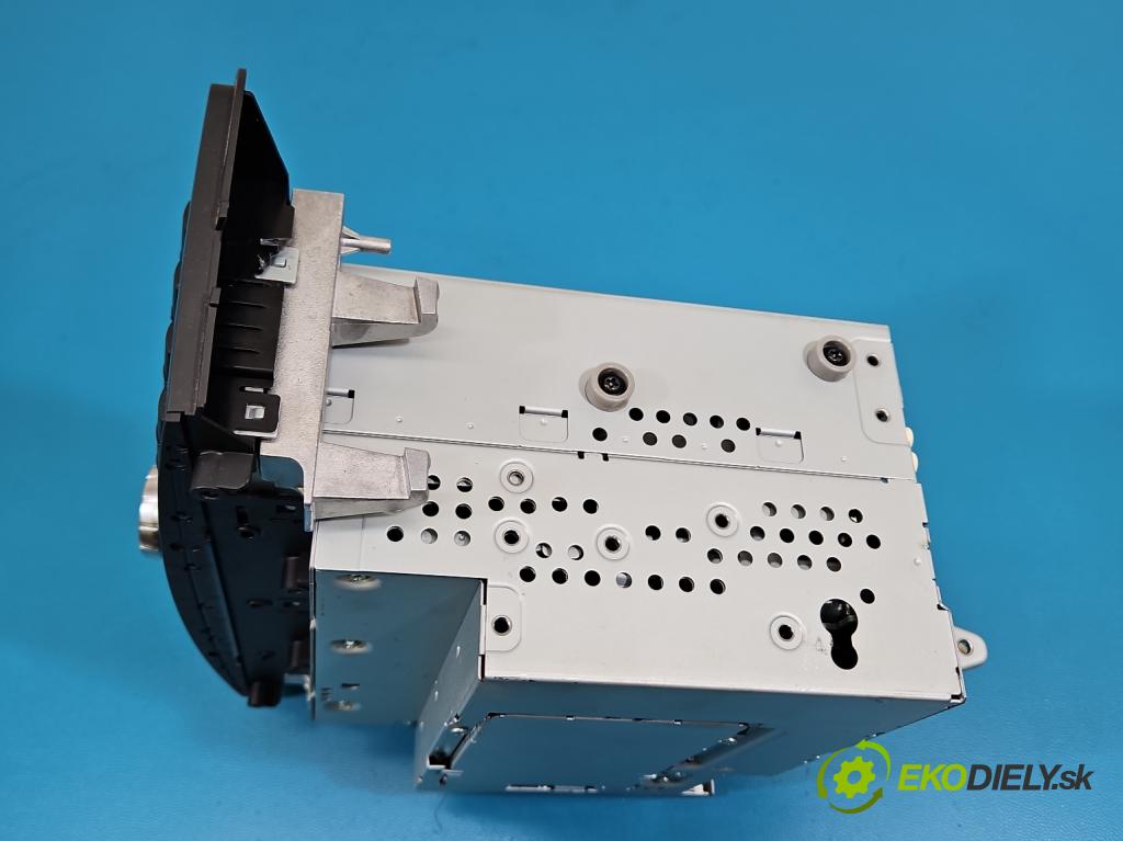 Mercedes GL II X166 2012-2015 4.7 V8 278928 340KM: automatic 250 kW 4663 cm3 5- Radio originál A1669000109