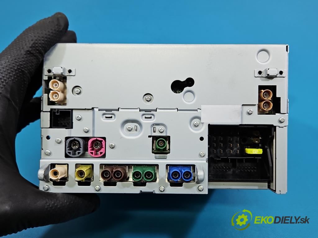 Mercedes GL II X166 2012-2015 4.7 V8 278928 340KM: automatic 250 kW 4663 cm3 5- Radio originál A1669000109