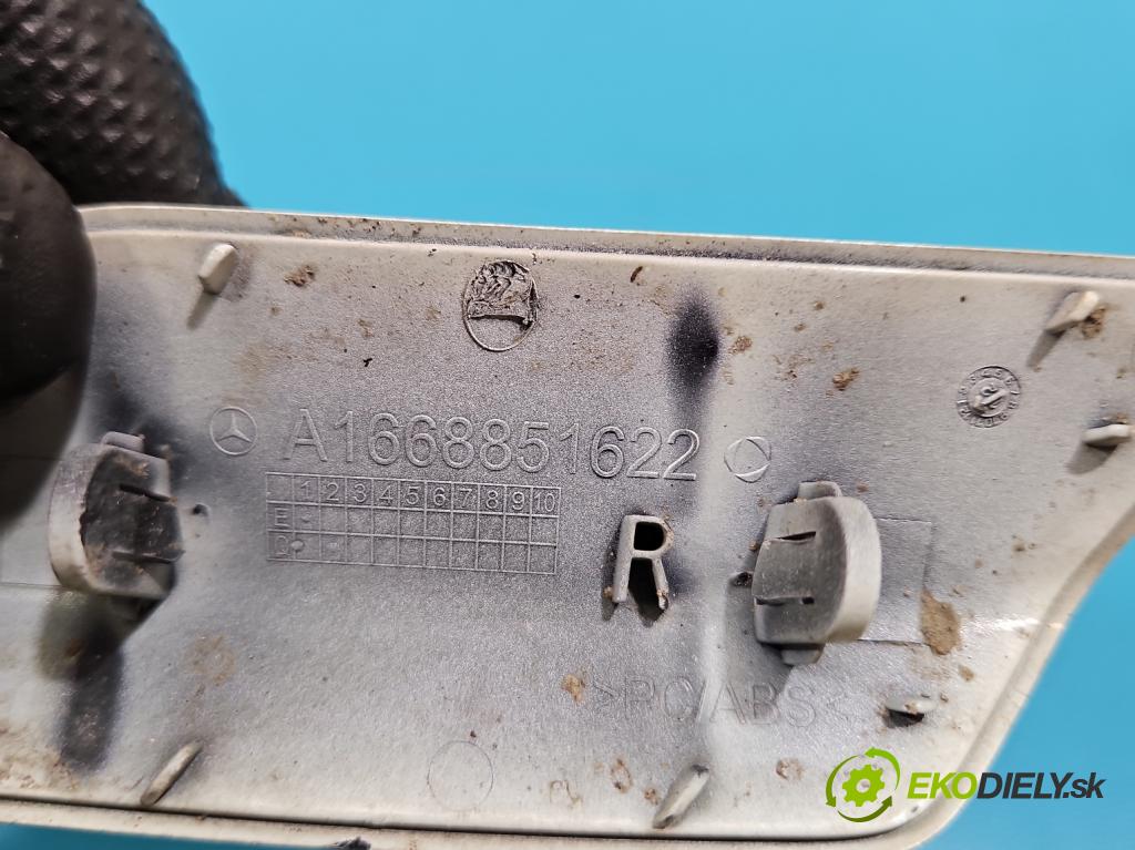 Mercedes GL II X166 2012-2015 4.7 V8 278928 340KM: automatic 250 kW 4663 cm3 5- blenda mriežka: nárazník pravé A1668851622