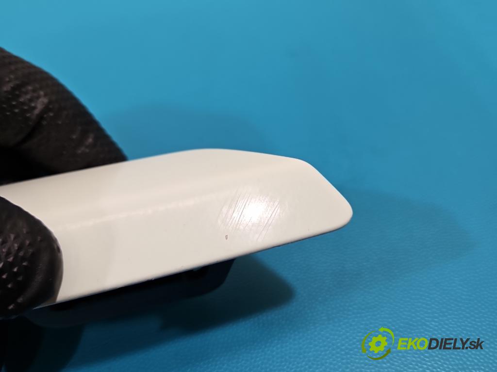 Mercedes GL II X166 2012-2015 4.7 V8 278928 340KM: automatic 250 kW 4663 cm3 5- blenda mriežka: nárazník pravé A1668851622