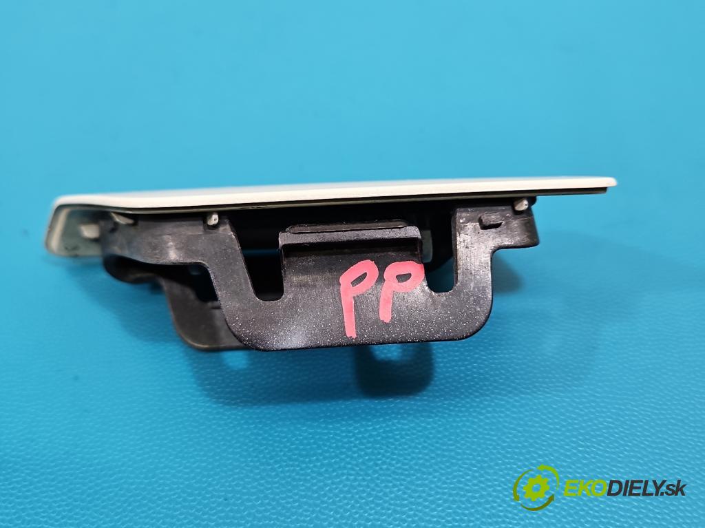 Mercedes GL II X166 2012-2015 4.7 V8 278928 340KM: automatic 250 kW 4663 cm3 5- blenda mriežka: nárazník pravé A1668851622