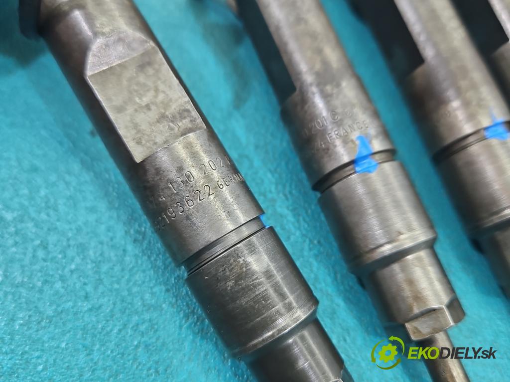 Vw Transporter T4 1990-2003 2.5 tdi 102 HP manual 75 kW 2461 cm3 5- vstrek 074130202P (Vstrekovač paliva)