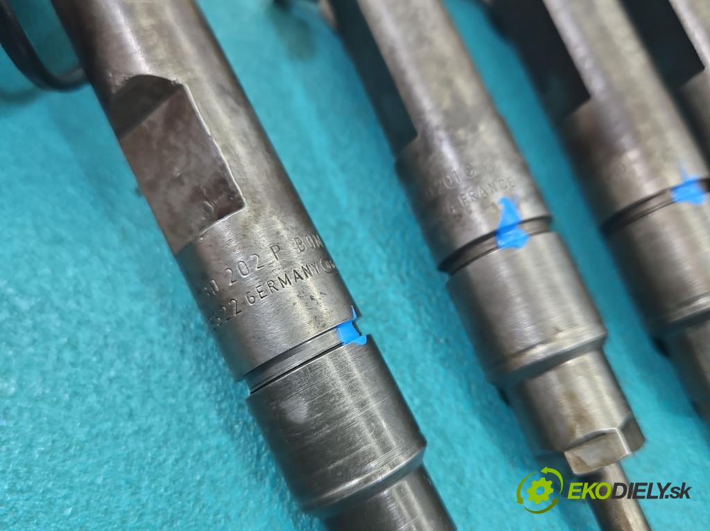 Vw Transporter T4 1990-2003 2.5 tdi 102 HP manual 75 kW 2461 cm3 5- vstrek 074130202P (Vstrekovač paliva)