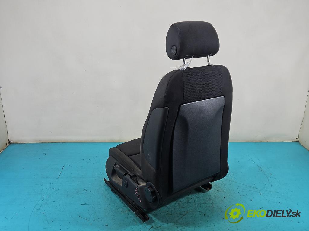 Audi A4 B6 2000-2004 2.5 tdi BFC 163 hp manual 120 kW 2496 cm3 5- Sedadlo levý  (Sedadlo)
