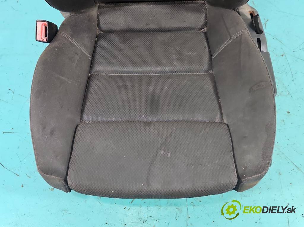Audi A4 B6 2000-2004 2.5 tdi BFC 163 hp manual 120 kW 2496 cm3 5- Sedadlo levý  (Sedadlo)