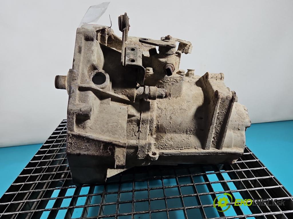 Vw Transporter T4 1990-2003 2.5 tdi 102 HP manual 75 kW 2461 cm3 5- prevodovka stupeň,rýchlosť manual DXZ