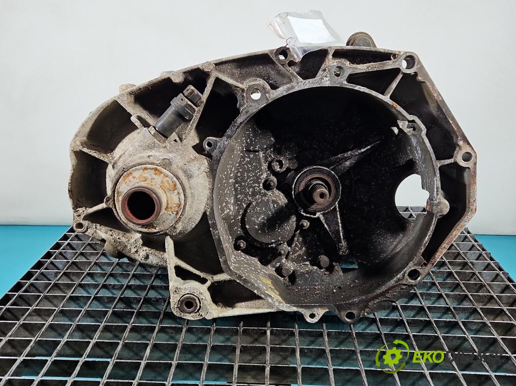 Vw Transporter T4 1990-2003 2.5 tdi 102 HP manual 75 kW 2461 cm3 5- prevodovka stupeň,rýchlosť manual DXZ