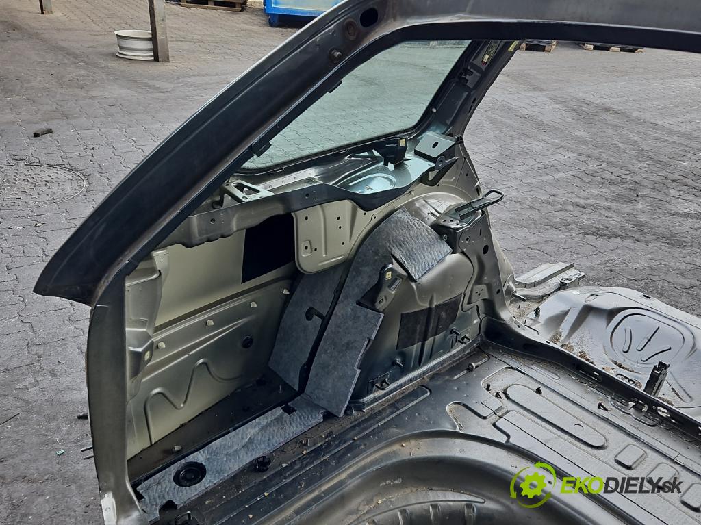 Skoda Octavia III 2013- 1.5 TSI 150 HP manual 110 kW 1498 cm3 5- blatník zadné ľavý