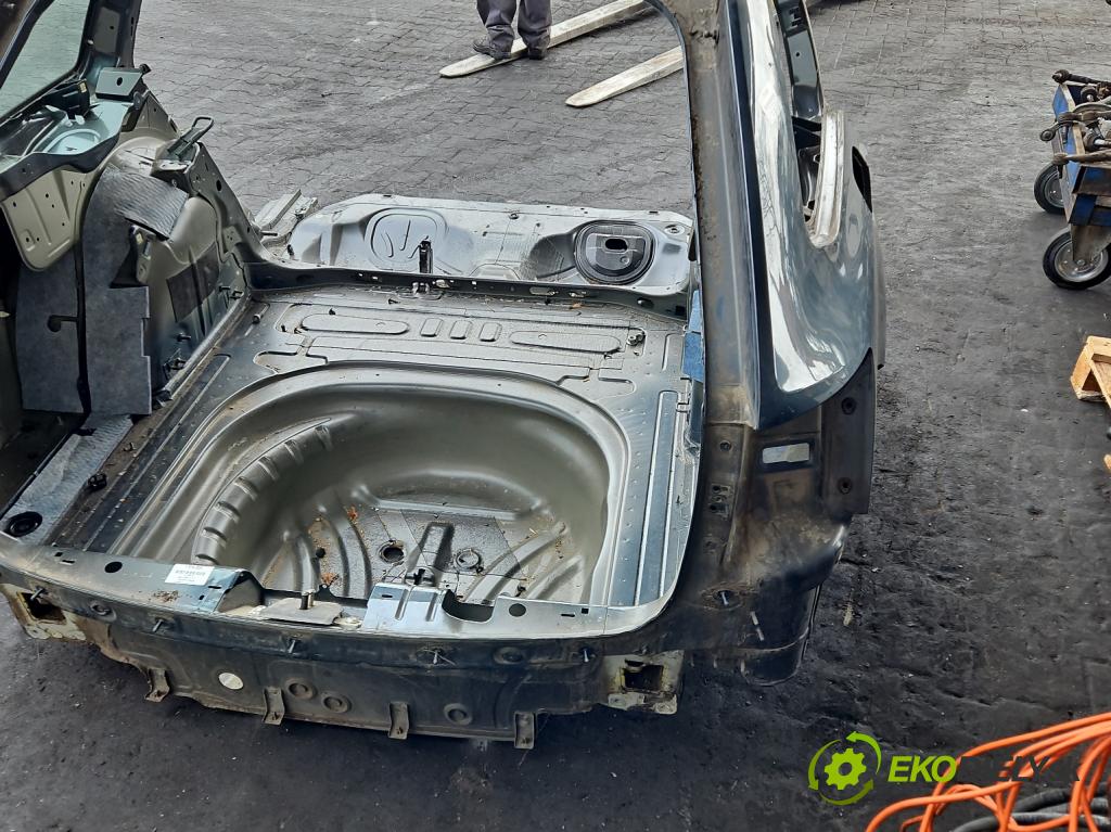 Skoda Octavia III 2013- 1.5 TSI 150 HP manual 110 kW 1498 cm3 5- blatník zadné pravý