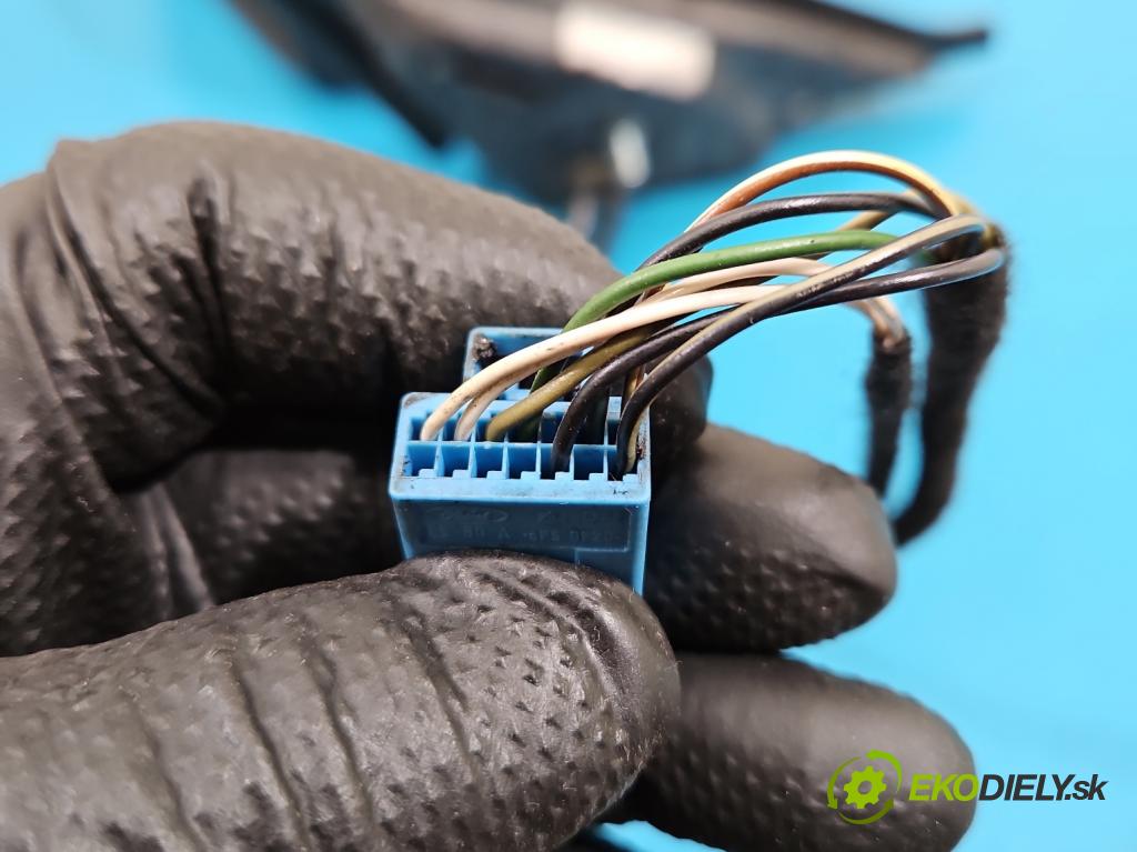 Volvo S40 II 2004-2012 2.0 hdi 136 HP manual 100 kW 1997 cm3 4- zrkadlo ľavé  (Kľučka dverí ostatné)