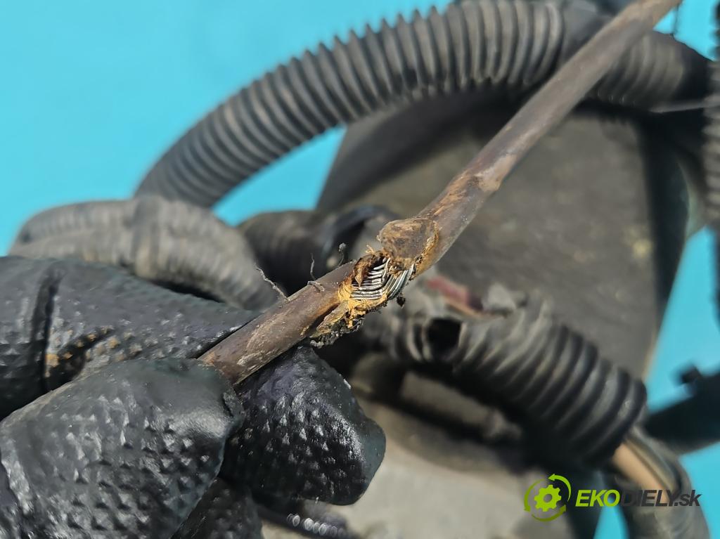 Opel Zafira A 1999-2005 1.8 16V 125 HP manual 92 kW 1796 cm3 5- čerpadlo posilovač  (Servočerpadlo)