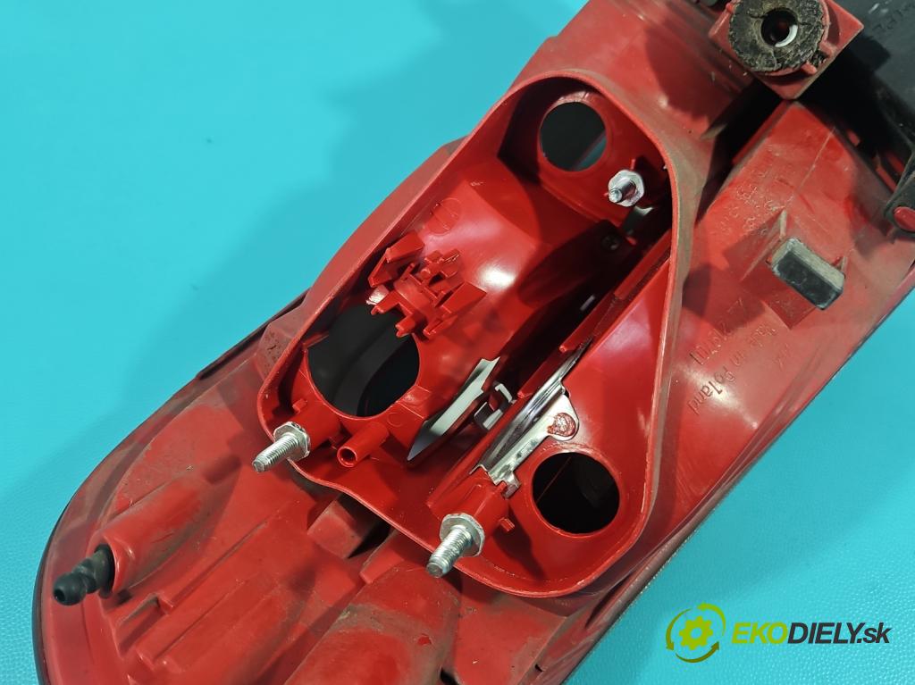 Audi A4 B8 2007-2015 1.8 TFSI 160 hp manual 118 kW 1798 cm3 5- světlo zadní levé  (Klika dveří ostatní)