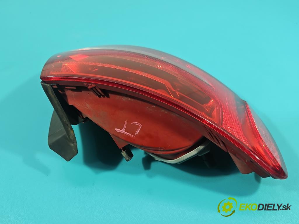 Audi A4 B8 2007-2015 1.8 TFSI 160 hp manual 118 kW 1798 cm3 5- světlo zadní levé  (Klika dveří ostatní)