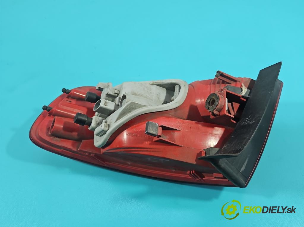 Audi A4 B8 2007-2015 1.8 TFSI 160 hp manual 118 kW 1798 cm3 5- světlo zadní levé  (Klika dveří ostatní)