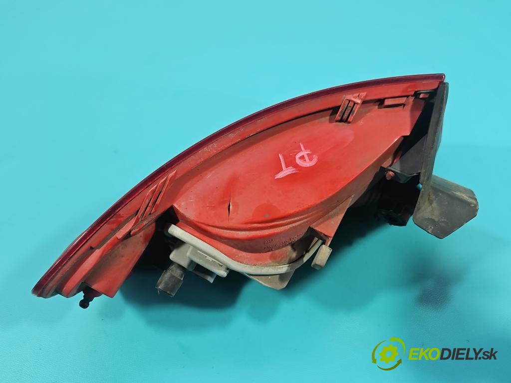 Audi A4 B8 2007-2015 1.8 TFSI 160 HP manual 118 kW 1798 cm3 5- svetlo / reflektor zadné pravé 219702 (Kľučka dverí ostatné)