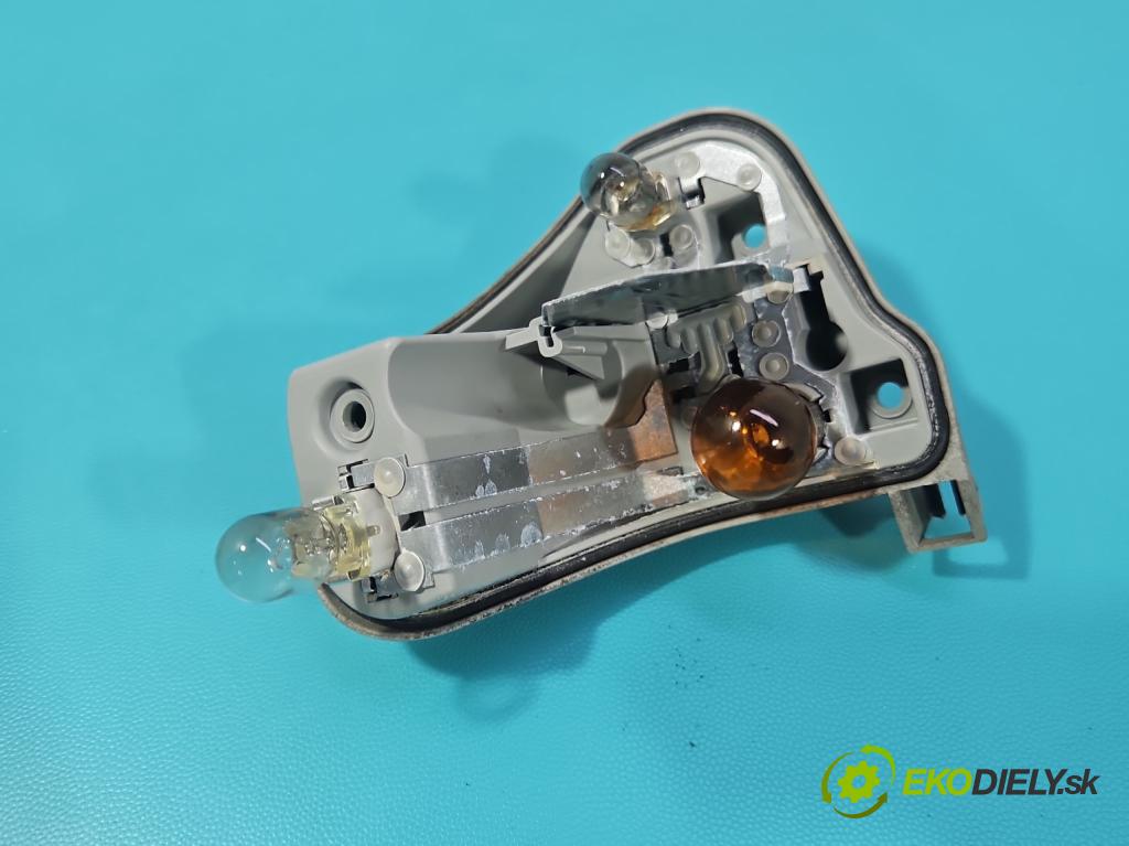 Audi A4 B8 2007-2015 1.8 TFSI 160 HP manual 118 kW 1798 cm3 5- svetlo / reflektor zadné pravé 219702 (Kľučka dverí ostatné)