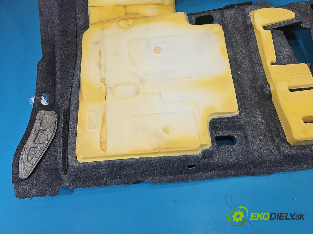 Kia Optima IV 2015-2020 1.6 T-GDI: 180 HP automatic 132.4 kW 1591 cm3 4- koberec do auta ostatné