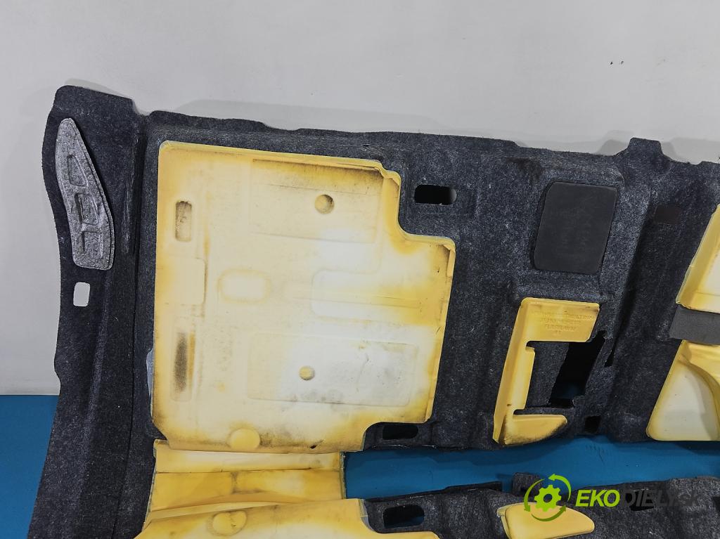 Kia Optima IV 2015-2020 1.6 T-GDI: 180 HP automatic 132.4 kW 1591 cm3 4- koberec do auta ostatné