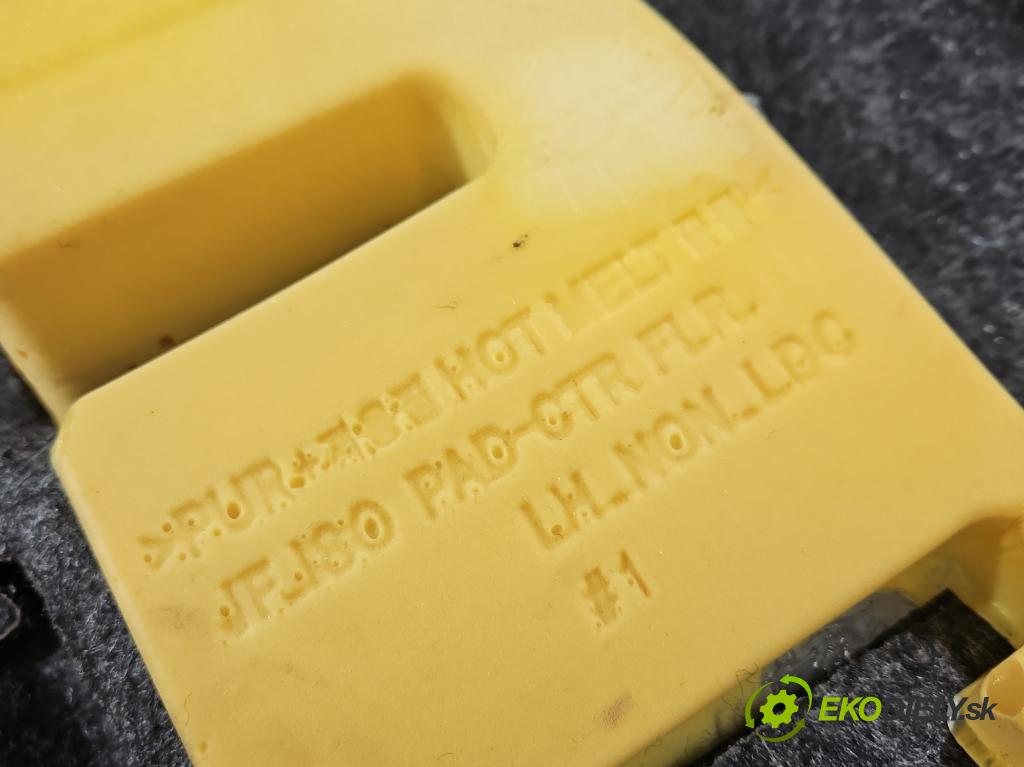 Kia Optima IV 2015-2020 1.6 T-GDI: 180 HP automatic 132.4 kW 1591 cm3 4- koberec do auta ostatné