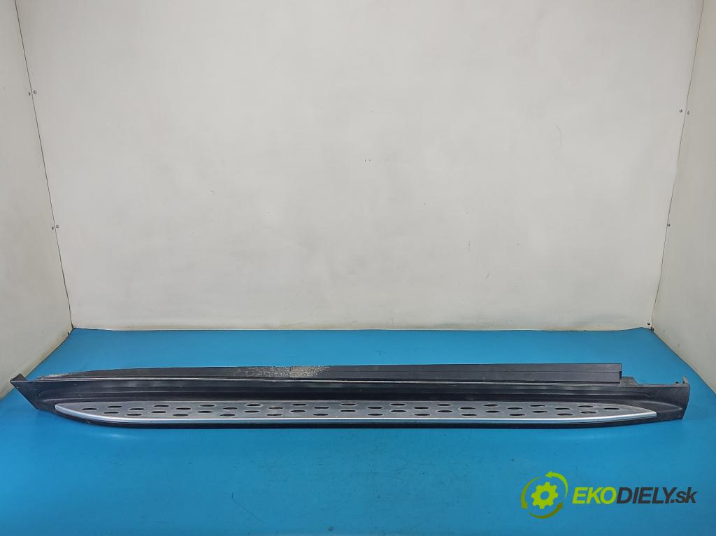 Mercedes GL II X166 2012-2015 4.7 V8 278928 340KM automatic 250 kW 4663 cm3 5- lišta práh: pravé A1666980525 (Prahová lišta)