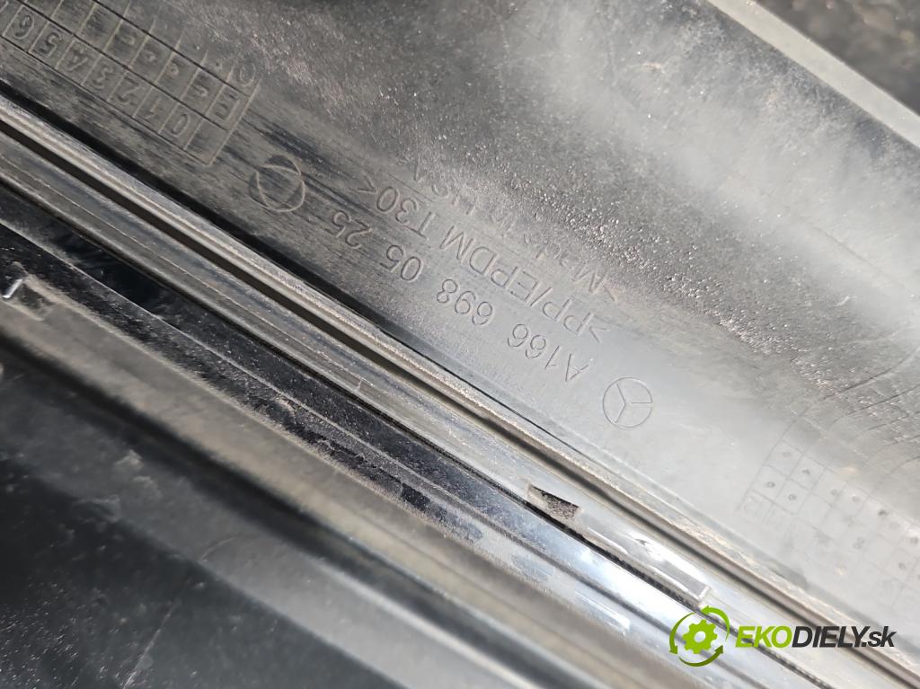 Mercedes GL II X166 2012-2015 4.7 V8 278928 340KM: automatic 250 kW 4663 cm3 5- lišta práh: pravé A1666980525 (Lišta prahová)