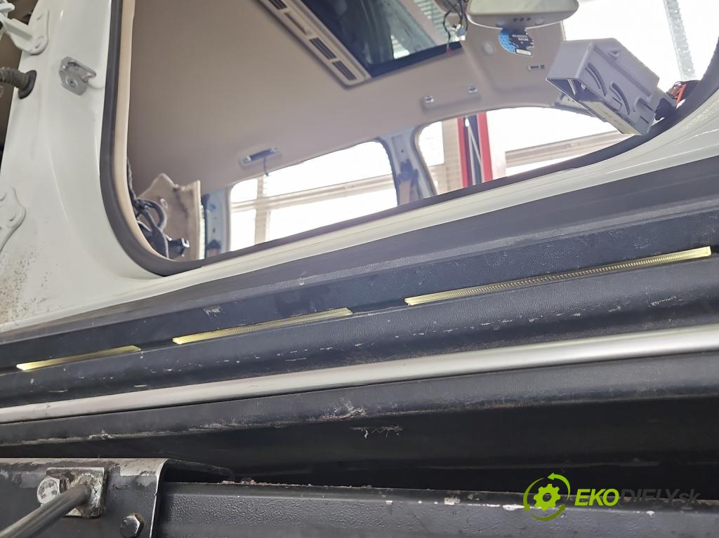 Mercedes GL II X166 2012-2015 4.7 V8 278928 340KM: automatic 250 kW 4663 cm3 5- lišta práh: pravé A1666980525 (Lišta prahová)