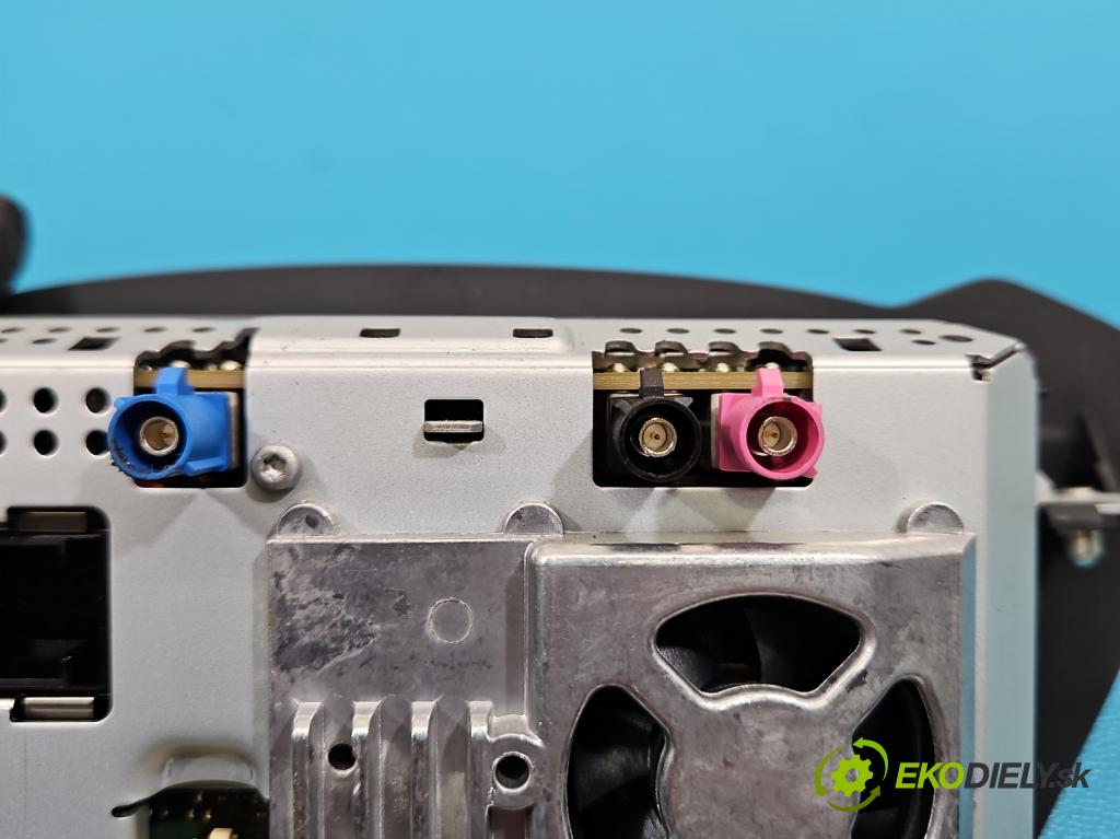 Ford C-Max II 2010-2019 1.0 EcoBoost: 125 HP manual 92 kW 998 cm3 5- Zobrazit: 7612032200 (Prístrojová doska)