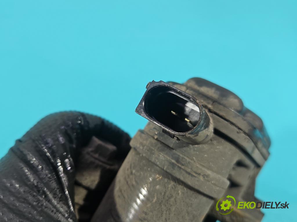 Kia Optima IV 2015-2020 1.6 T-GDI 180 hp automatic 132.4 kW 1591 cm3 4- brzdič zadní pravý  (Klika dveří ostatní)