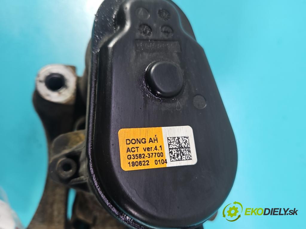 Kia Optima IV 2015-2020 1.6 T-GDI 180 hp automatic 132.4 kW 1591 cm3 4- brzdič zadní pravý  (Klika dveří ostatní)