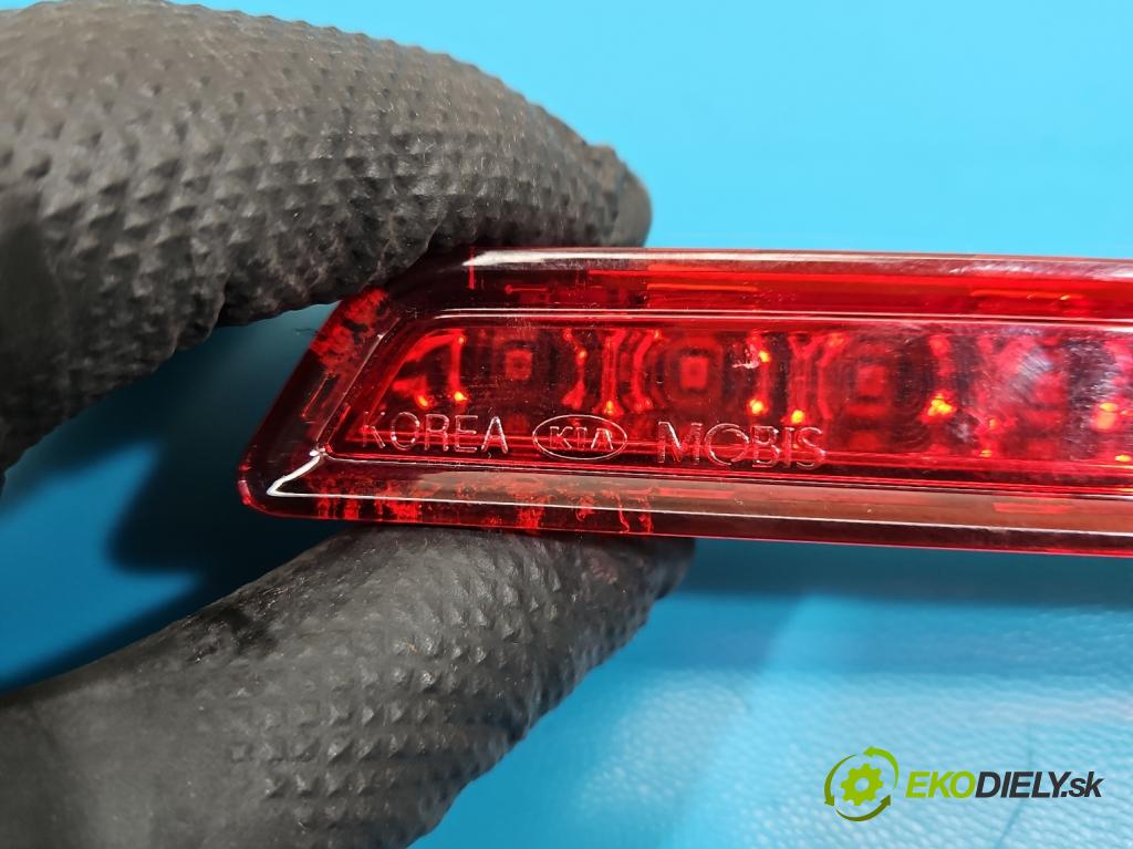 Kia Optima IV 2015-2020 1.6 T-GDI: 180 HP automatic 132.4 kW 1591 cm3 4- světlo: stop: 92700-D4000