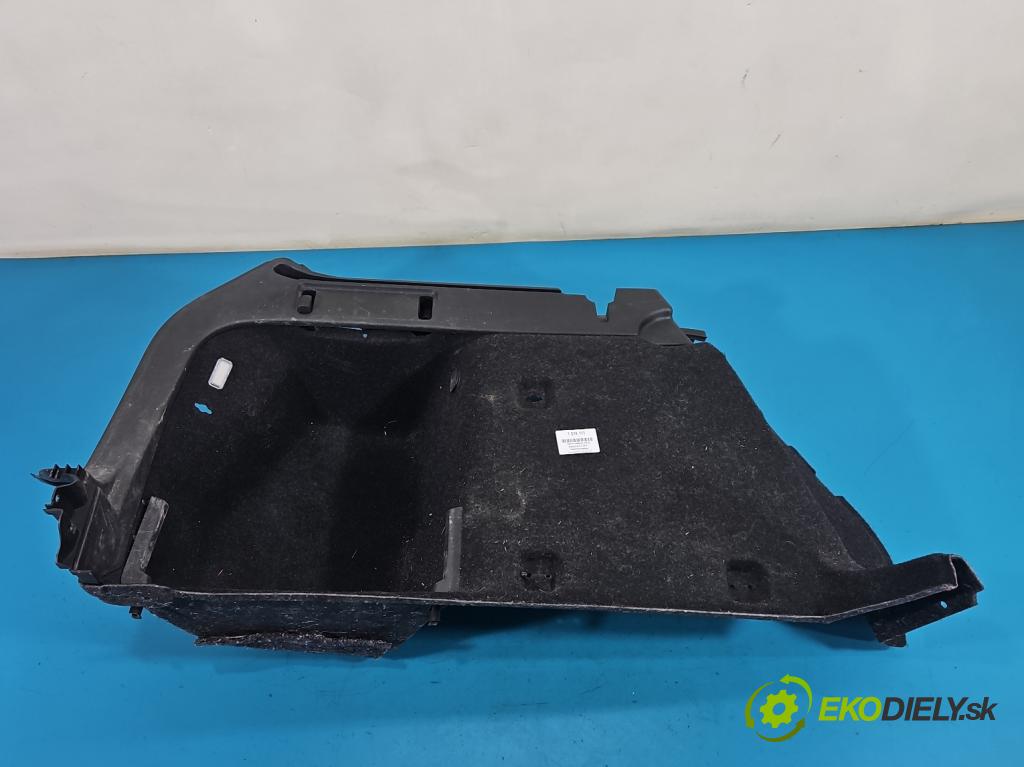 Skoda Octavia III 2013- 1.5 TSI 150 hp manual 110 kW 1498 cm3 5- Tapacír: kufra: levé 5E9867427BE