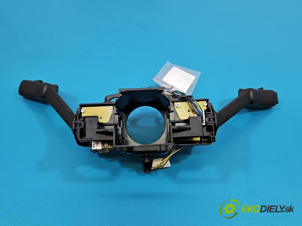 Skoda Octavia III 2013- 1.5 TSI 150 HP manual 110 kW 1498 cm3 5- prepínač komplex: 5Q1953507B (Prepínacie páčky pod volantom)