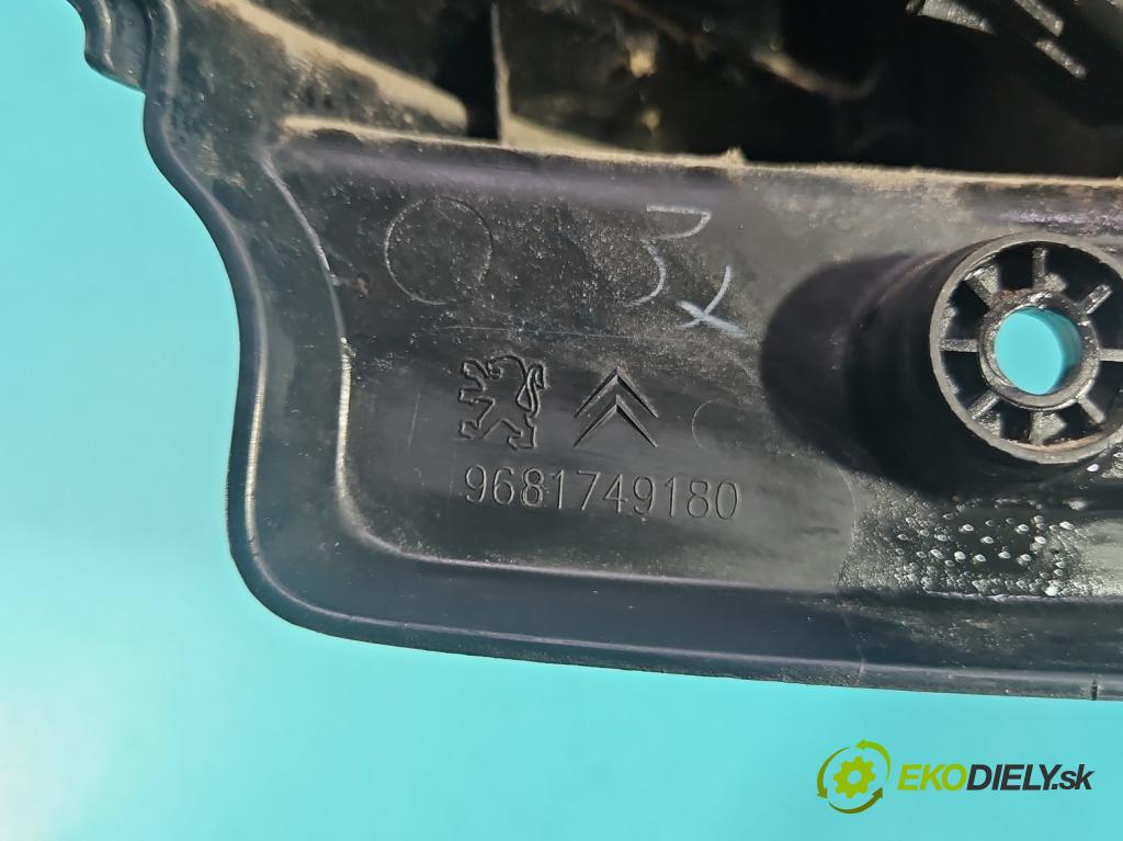 Citroen C3 Picasso 2008-2017 1.6 hdi 109 HP manual 80 kW 1560 cm3 5- svetlo / reflektor zadné pravé 89089253 (Kľučka dverí ostatné)