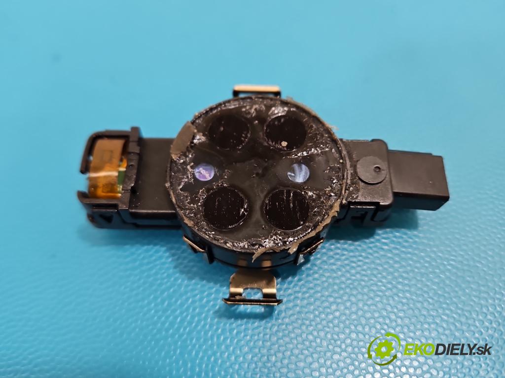 Skoda Octavia III 2013- 1.5 TSI 150 HP manual 110 kW 1498 cm3 5- snímač déšť: 5Q0955547C (Snímač dažďa)