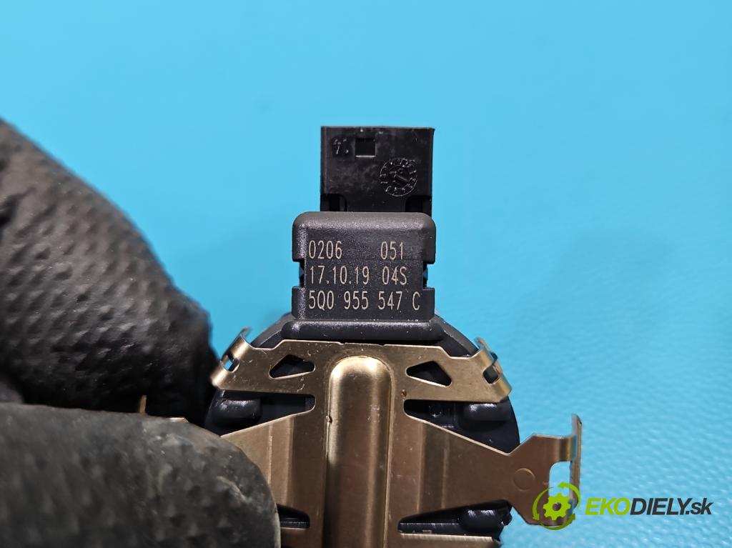 Skoda Octavia III 2013- 1.5 TSI 150 HP manual 110 kW 1498 cm3 5- snímač déšť: 5Q0955547C (Snímač dažďa)