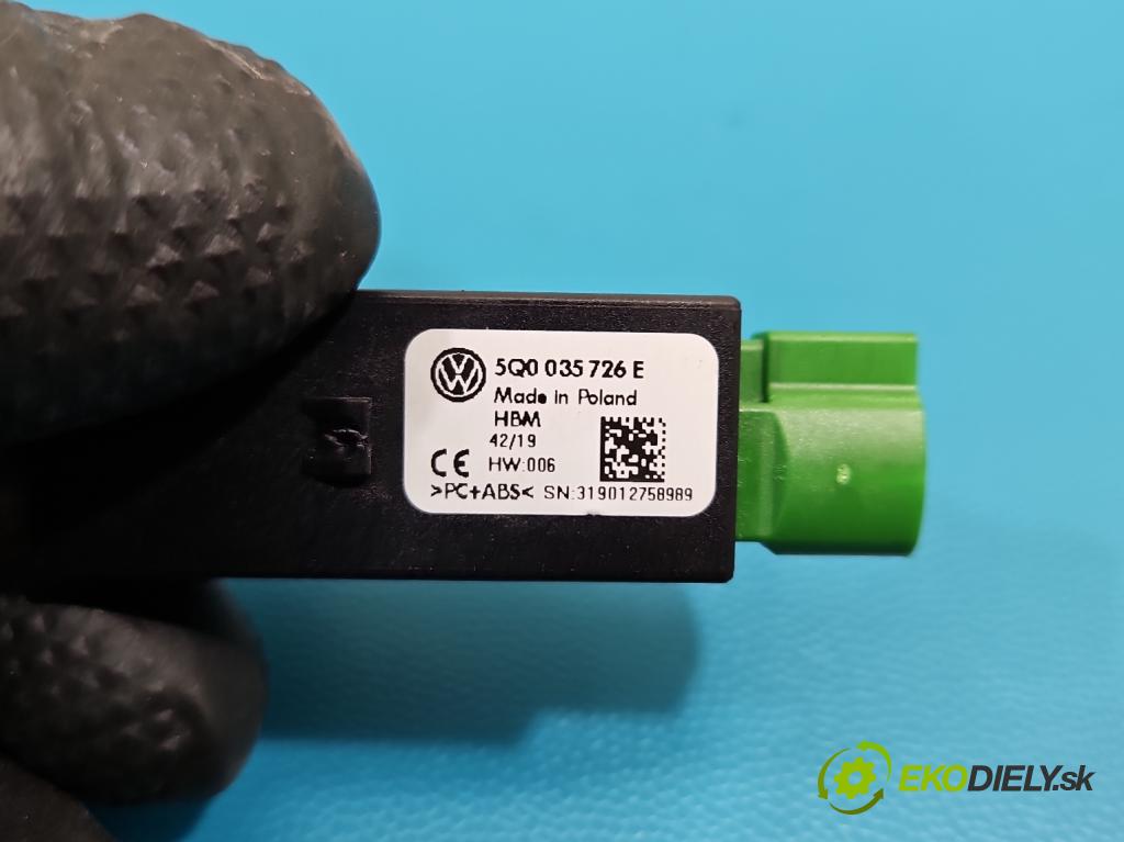 Skoda Octavia III 2013- 1.5 TSI 150 HP manual 110 kW 1498 cm3 5- zásuvka USB 5Q0035726E