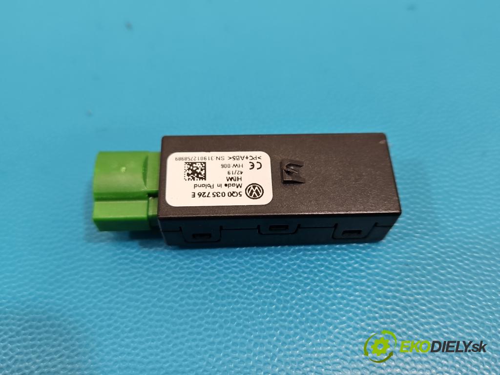 Skoda Octavia III 2013- 1.5 TSI 150 HP manual 110 kW 1498 cm3 5- zásuvka USB 5Q0035726E