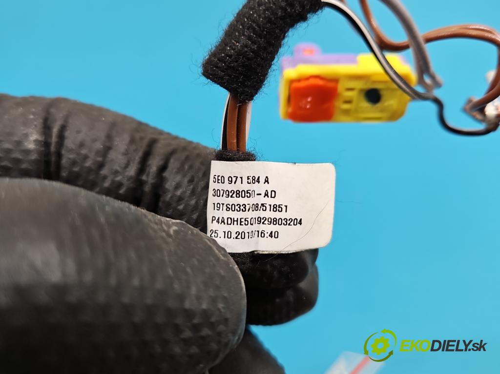 Skoda Octavia III 2013- 1.5 TSI 150 HP manual 110 kW 1498 cm3 5- Zväzok: vankúše: Airbag: 5E0971584A