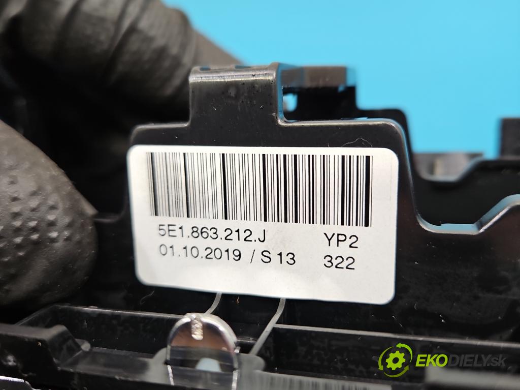 Skoda Octavia III 2013- 1.5 TSI 150 hp manual 110 kW 1498 cm3 5- lišta ozdobná interiéry: 5E1863212J