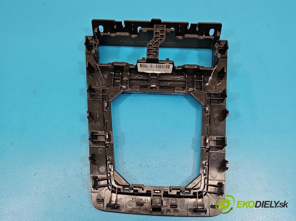 Skoda Octavia III 2013- 1.5 TSI 150 hp manual 110 kW 1498 cm3 5- lišta ozdobná interiéry: 5E1863212J