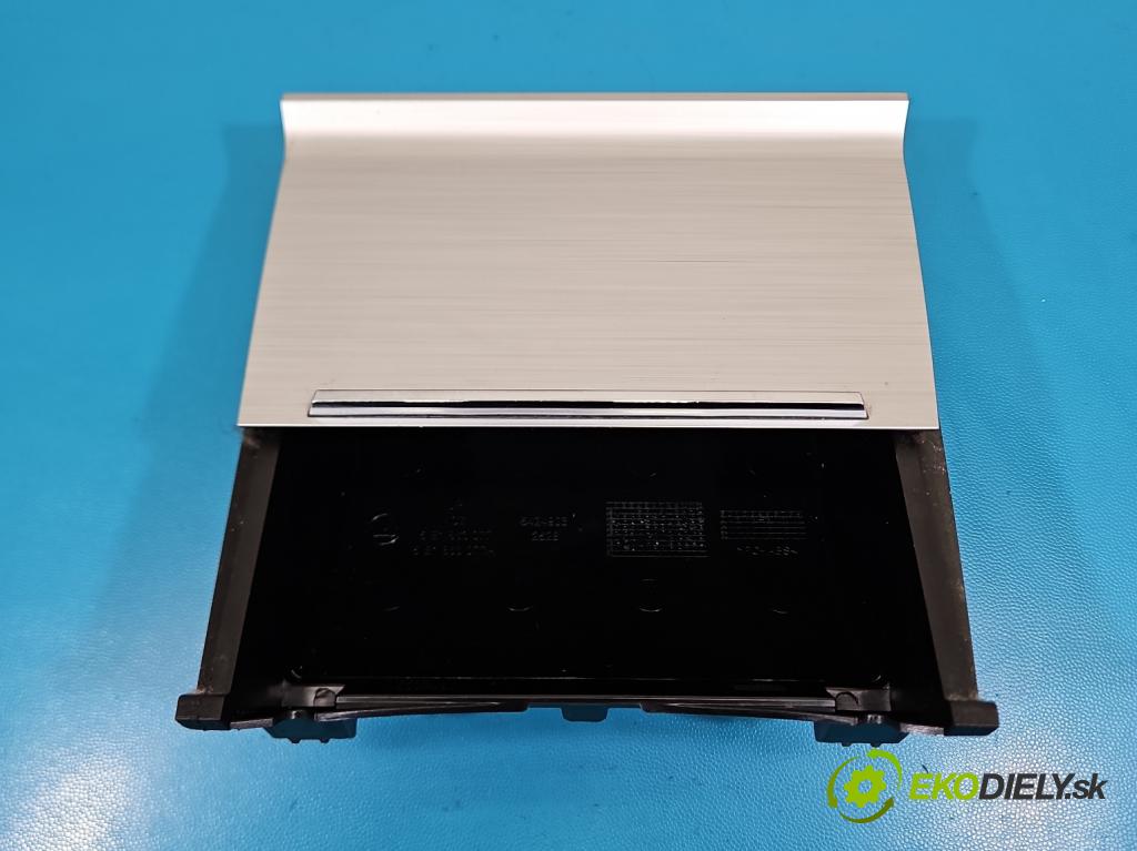 Skoda Octavia III 2013- 1.5 TSI 150 hp manual 110 kW 1498 cm3 5- lišta ozdobná interiéry: 5E1863212J