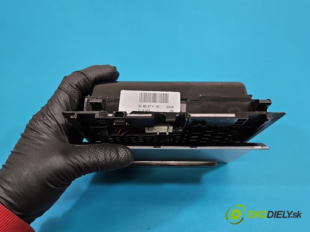 Skoda Octavia III 2013- 1.5 TSI 150 hp manual 110 kW 1498 cm3 5- lišta ozdobná interiéry: 5E1863212J